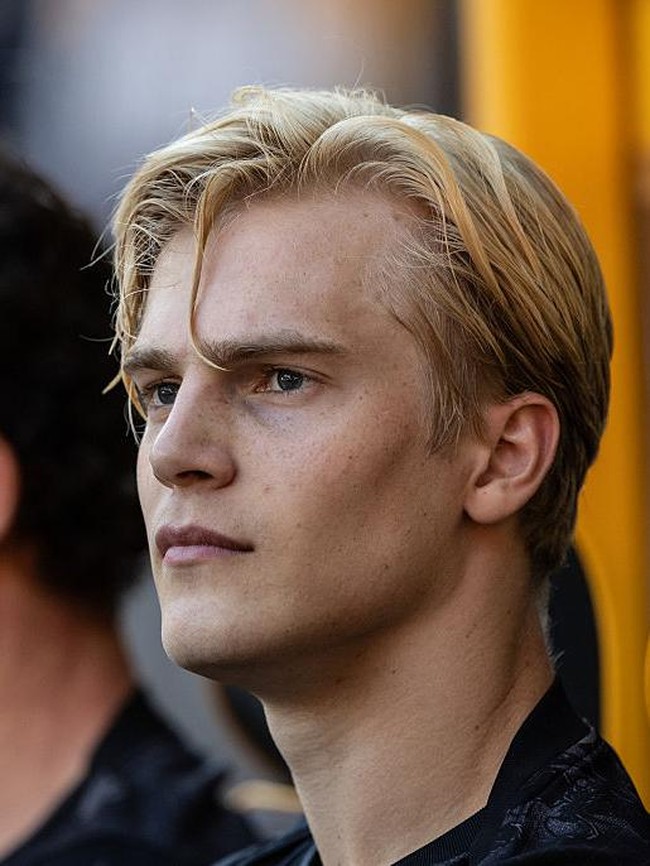 Foto Viral Pemain Swedia Lucas Bergvall, Visualnya Bak Pangeran Negeri Dongeng