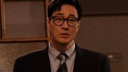Potret So Ji Sub Jadi Bapak Rumah Tangga di Agent Kim Reactivated