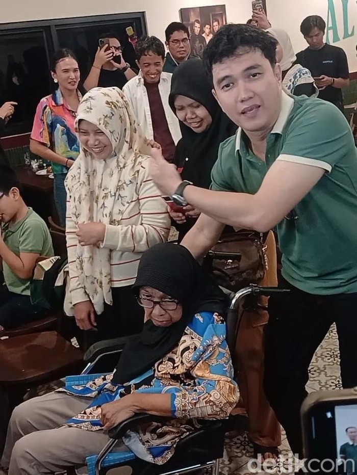 Aldi Taher buka bisnis kuliner terbaru di Senopati, Jakarta Selatan.