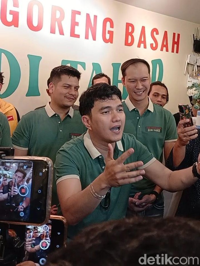 Aldi Taher buka bisnis kuliner terbaru di Senopati, Jakarta Selatan.