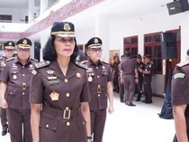 Diamankan Kejagung, Ini Sosok-Harta Kekayaan Kajari Sergai Amriyata