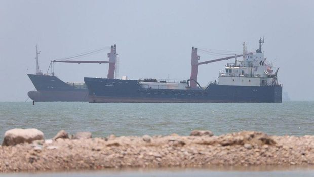 AS-Iran segera berunding di Swiss, Teheran tutup Selat Hormuz