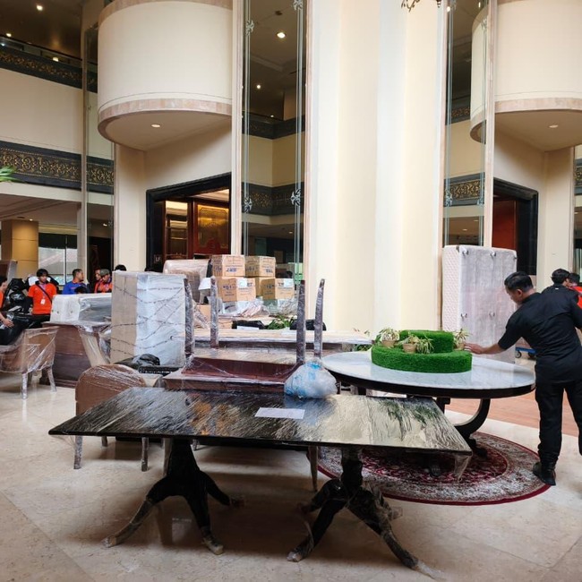 Foto: Gamelan hingga Kasur, Begini Isi Hotel Sultan yang Dipindahkan ke Bekasi