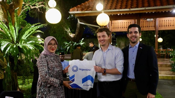 Bupati Banyuwangi bertemu delegasi 16 negara