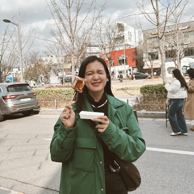 Suka Traveling, Dea Annisa Kulineran di Singapura hingga Korea Selatan!