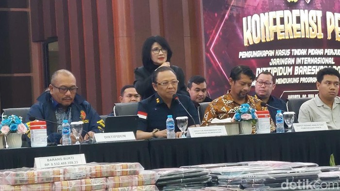 Direktur Pengawasan dan Penindakan Keimigrasian, Yuldi Yusman (Ondang/detikcom)