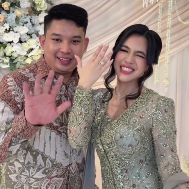 Semringah DJ Una Dilamar Andi Agum