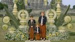 Indah Banget! Pemotretan Keluarga Gilang Dirga Berlatar Candi Prambanan