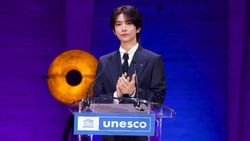 Potret Joshua SEVENTEEN Gagah di Forum UNESCO
