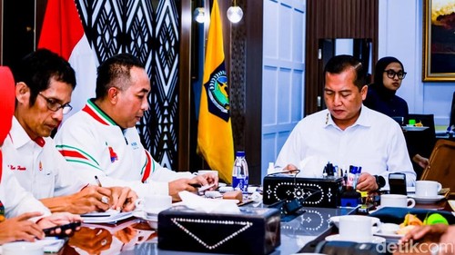 KONI NTB, Mori Hanafi, saat menghadap ke Gubernur NTB Lalu Muhamad Iqbal terkait persiapan PON 2028, Jumat (26/6/2026).