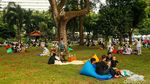 Libur Sekolah, Piknik di Taman Lapangan Banteng Jadi Favorit Warga Jakarta