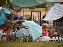 Lapangan Jadi Tempat Berlindung Korban Gempa Venezuela
