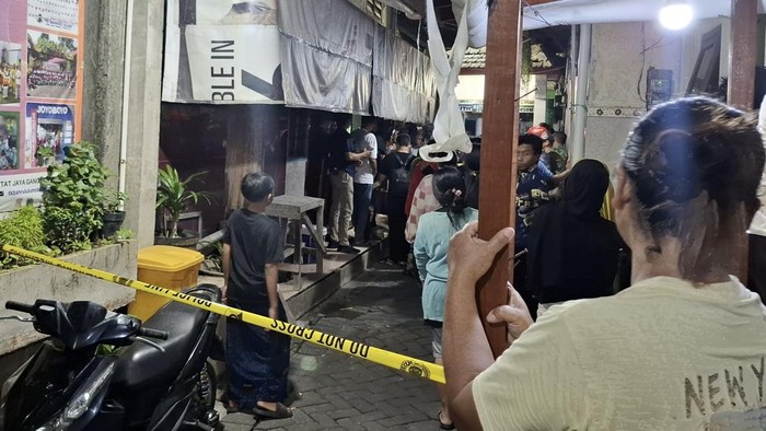 Lokasi wanita paruh baya ditemukan tewas bersimbah darah di kontrakan Putat Jaya Surabaya