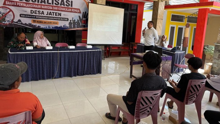 Polres Blitar Kota melakukan penyuluhan bahaya narkoba ke warga