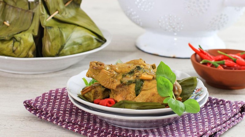 Resep Pepes Ayam Kemangi yang Dagingnya Juicy dan Harum Daun Pisang