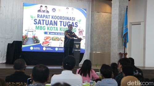 Suasana saat rakor Satuan Tugas Program MBG Kota Kupang di Aula Rumah Jabatan Wali Kota Kupang, Jumat (26/6/2026).
