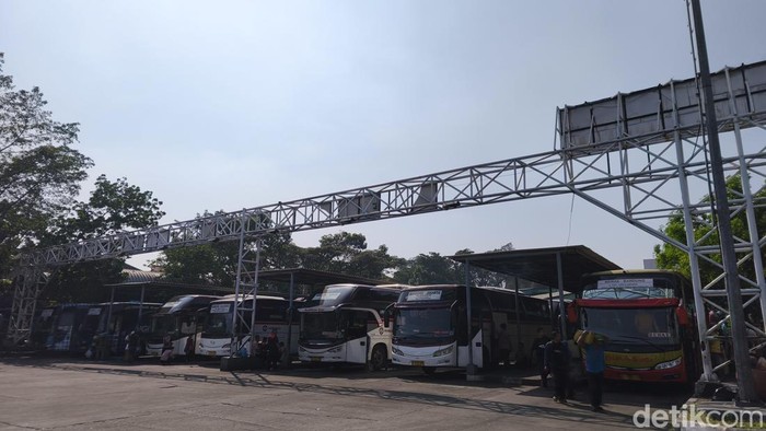 Suasana Terminal Cicaheum