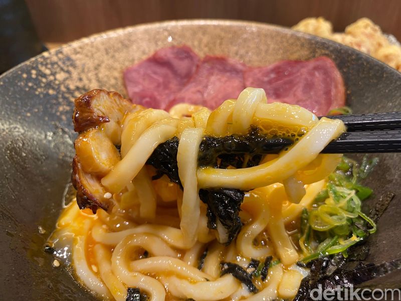 Menu-menu makanan di Tenkaichi.