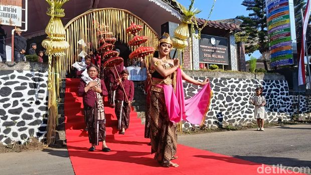 Tradisi jamasan pusaka di Nganjuk