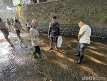 Alarm Pencemaran Sungai, Walkot Vinanda Pimpin Aksi Bersih-bersih
