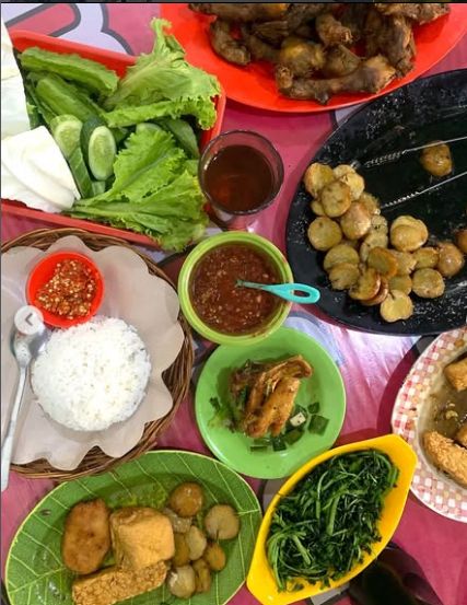 7 Tempat Makan di Garut yang Enak dan Murah, Favorit Warga Lokal