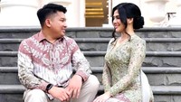 Andi Agum memamantapkan hati melamar DJ Una karena kagum. Foto: Instagram Story @putriuna