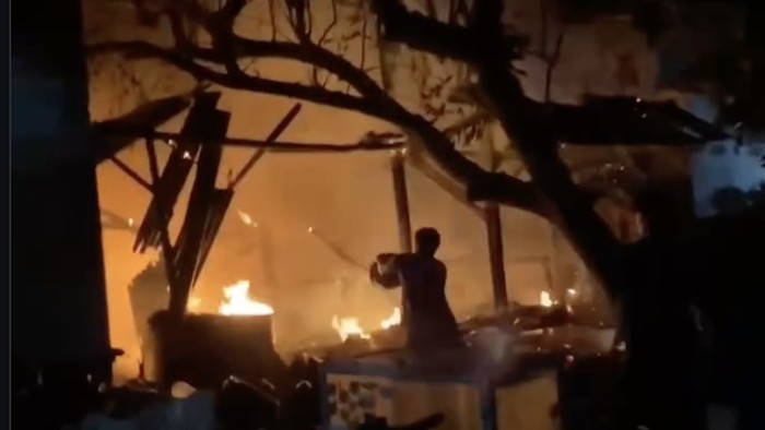 Kebakaran terjadi di sebuah bengkel motor di Jalan Raya Pahlawan Nomor 34, Desa Cibinong, Kecamatan Gunung Sindur, Kabupaten Bogor. (Instagram @bogorsiaga112)