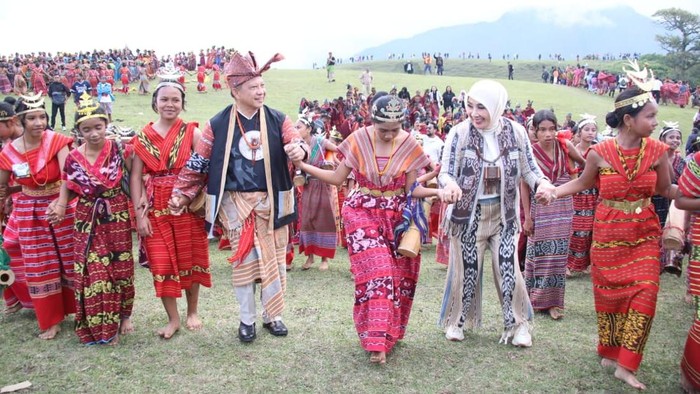 Mendagri Buka Festival Fulan Fehan