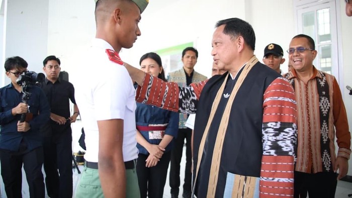 Mendagri Dorong Mahasiswa Unhan NTT Perluas Karier