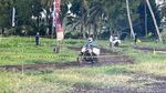 Puluhan Rider Adu Cepat Balap Motor Manol di Banyuwangi