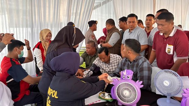 Polda Sumsel menggelar bakti sosial dan kesehatan untuk masyarakat. (dok.istimewa)