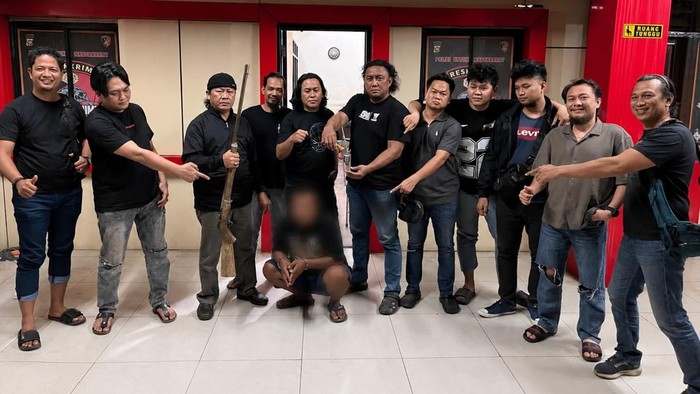 Pria di Banyuasin ditangkap polisi karena simpan dua senpi di rumahnya