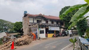 Potret Rumah-Bangunan Kos Ambruk di Benhil gegara Longsor