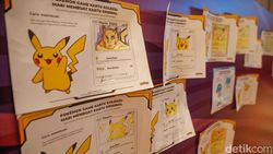 Serunya Mewarnai dan Berburu Kartu Pokemon Terbaru