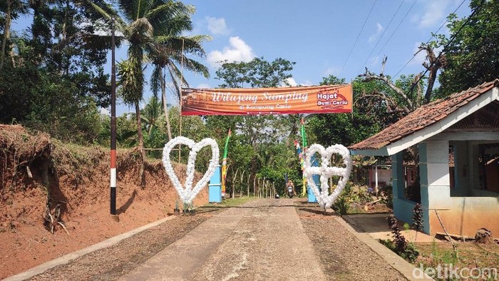 Suasana Dusun Cariu Ciamis