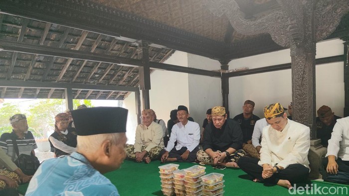 Tradisi Suroan di Keraton Kasepuhan