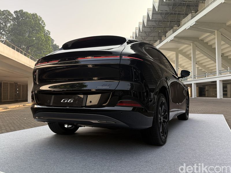 XPENG G6 AWD Performance resmi diperkenalkan di ajang XPENG Vision Night Indonesia 2026 di Istora Senayan, Jakarta pada Sabtu (26/6)