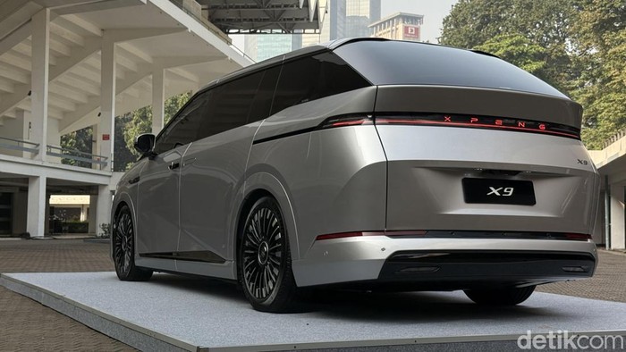 XPENG X9 Facelift resmi diperkenalkan pada ajang XPENG Vision Night Indonesia 2026