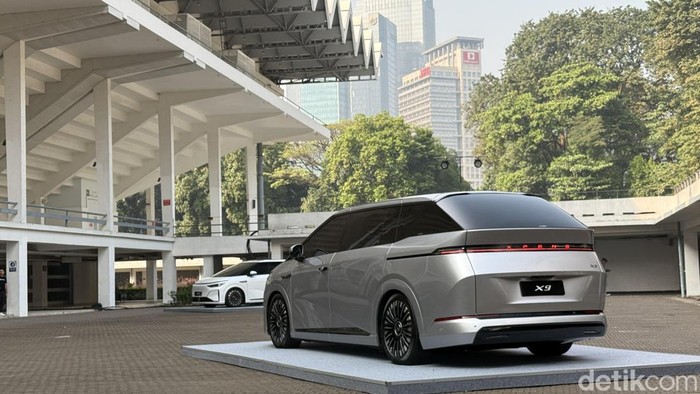 XPENG X9 Facelift resmi diperkenalkan pada ajang XPENG Vision Night Indonesia 2026