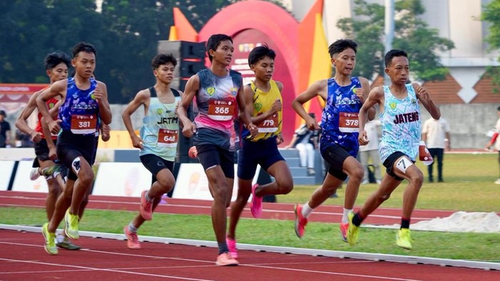 Pengurus Besar Persatuan Atletik Seluruh Indonesia (PB PASI) resmi membuka Kejuaraan Nasional Atletik & Indonesia U18 Open Championships 2026 di Stadion Atletik Rawamangun, Jakarta Timur.