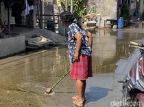Warga Tambakrejo Semarang Kosek Jalan Berlumut Imbas Rob: Tangan Kemeng