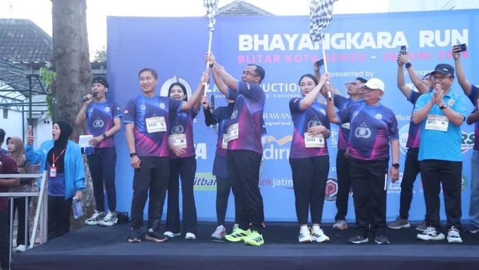 Bhayangkara Run Polres Blitar Kota.