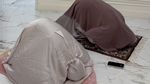 Masyaallah, Pesan Mendalam Celine Evangelista Ajarkan Anak Salat