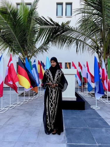 Foziya Abdullahi Garad (21), calon pilot hijab, resmi jadi Miss World Somalia 2026 pada 27 Juni. Ia siap bawa misi sosial dan wakili negaranya di Vietnam. Foziya Abdullahi Garad (21), calon pilot hijab, resmi jadi Miss World Somalia 2026 pada 27 Juni. Ia siap bawa misi sosial dan wakili negaranya di Vietnam.