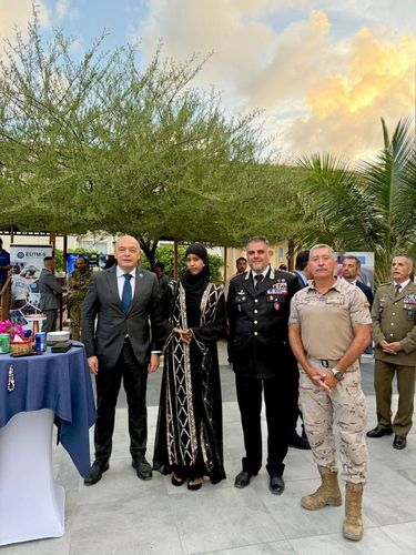 Foziya Abdullahi Garad (21), calon pilot hijab, resmi jadi Miss World Somalia 2026 pada 27 Juni. Ia siap bawa misi sosial dan wakili negaranya di Vietnam. Foziya Abdullahi Garad (21), calon pilot hijab, resmi jadi Miss World Somalia 2026 pada 27 Juni. Ia siap bawa misi sosial dan wakili negaranya di Vietnam.