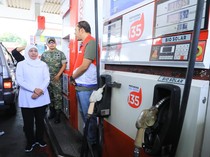 Solar Langka, Khofifah Turun Langsung Cek SPBU: Supply Harus Ditambah!