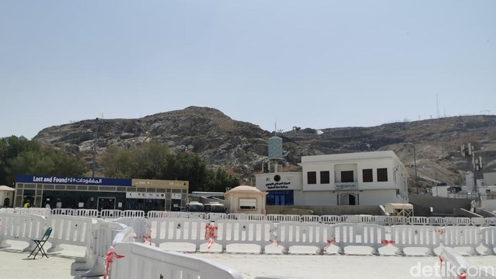 Maktabah Makkah Al-Mukarramah atau Perpustakaan Makkah dulunya diyakini sebagai rumah kelahiran Rasulullah SAW.
