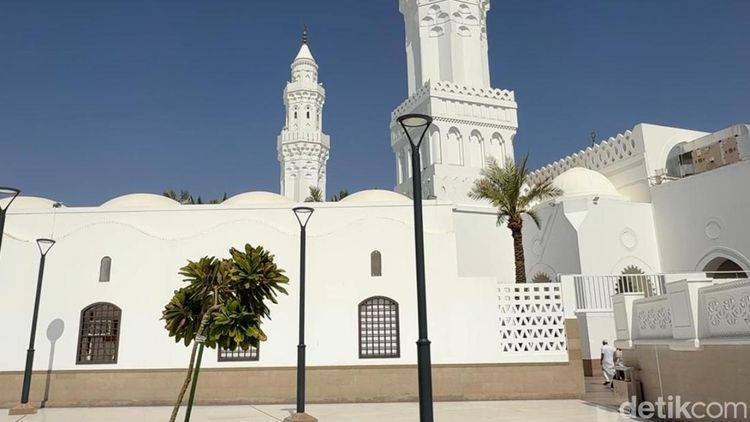 Jejak Dua Kiblat Umat Islam di Masjid Qiblatain