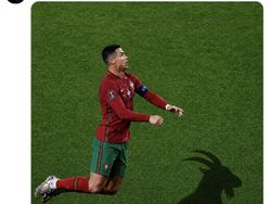 Meme Cristiano Ronaldo Jadi Anak Hilang di Portugal vs Kolombia