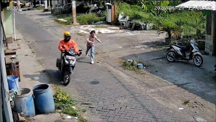 Ojol di Pasuruan rampas HP anak kecil